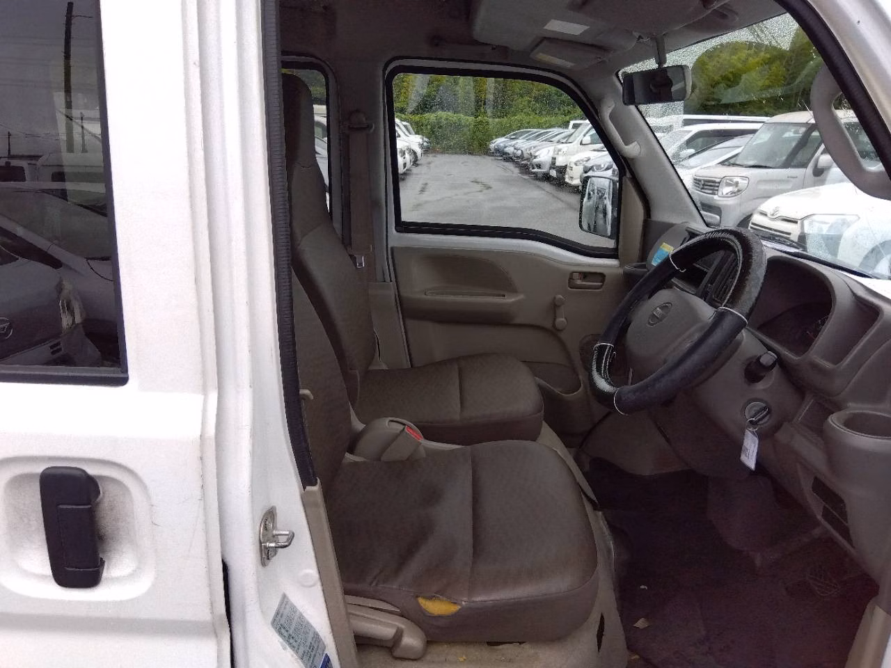 NISSAN NV100 CLIPPER