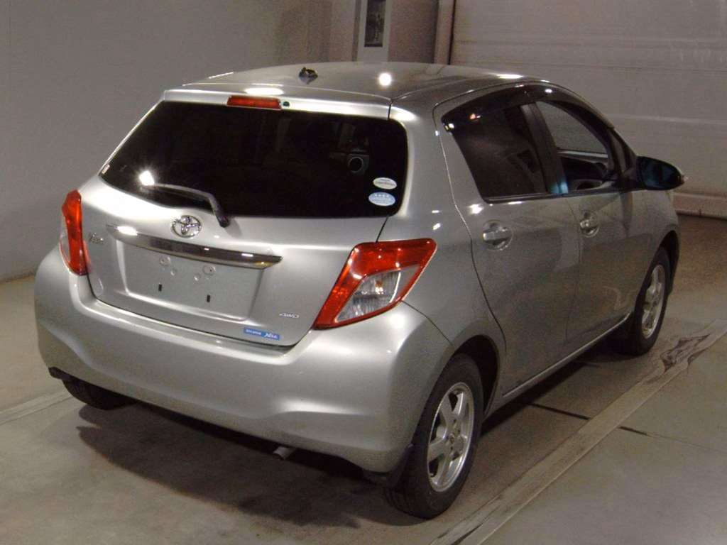 TOYOTA VITZ