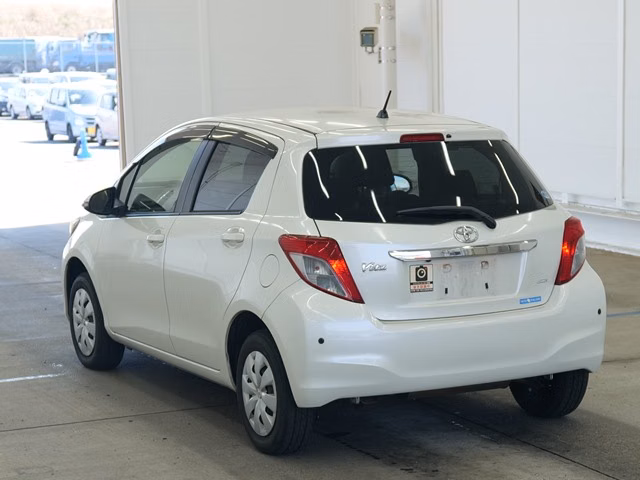TOYOTA VITZ