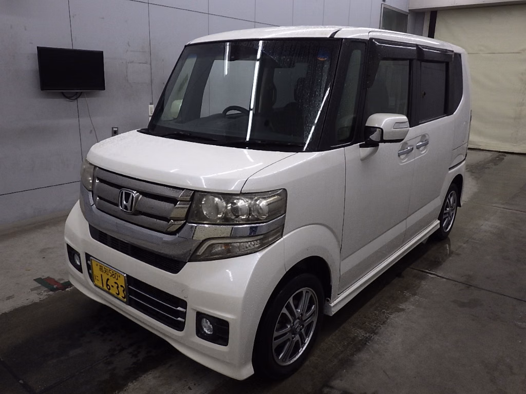 HONDA N-BOX+
