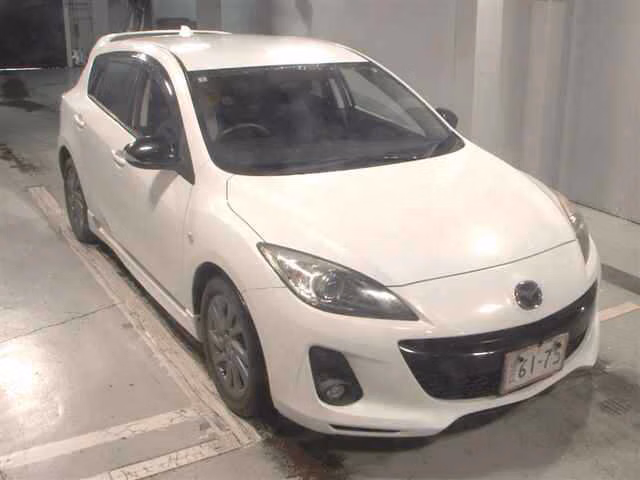 MAZDA AXELA