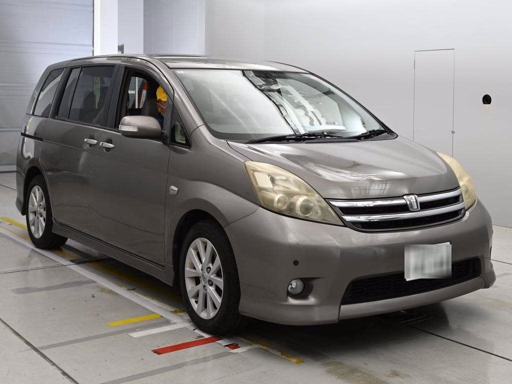 TOYOTA ISIS