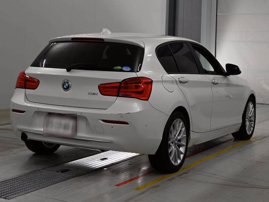 BMW 1-SERIES