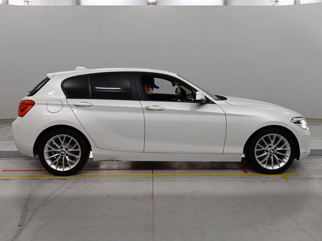 BMW 1-SERIES