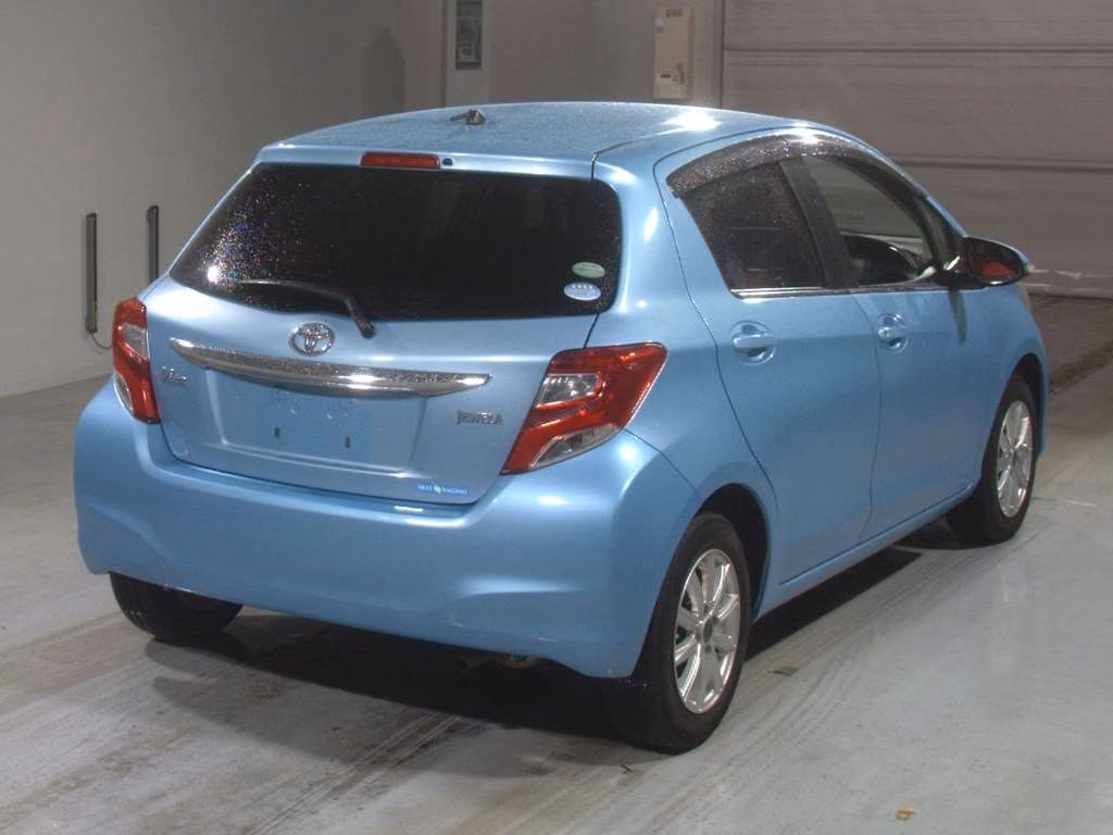TOYOTA VITZ
