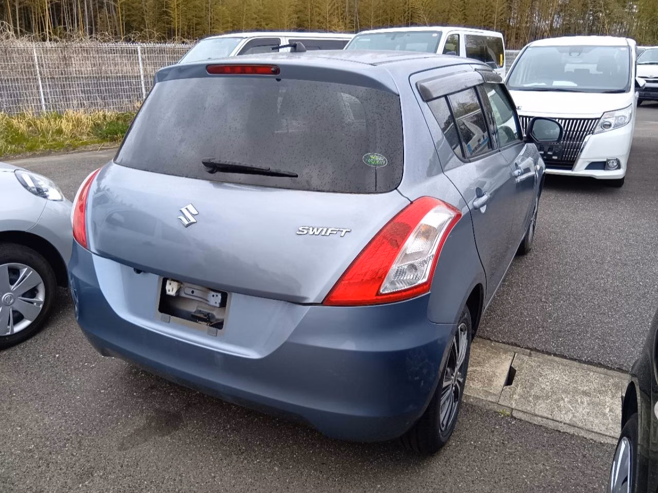 SUZUKI SWIFT