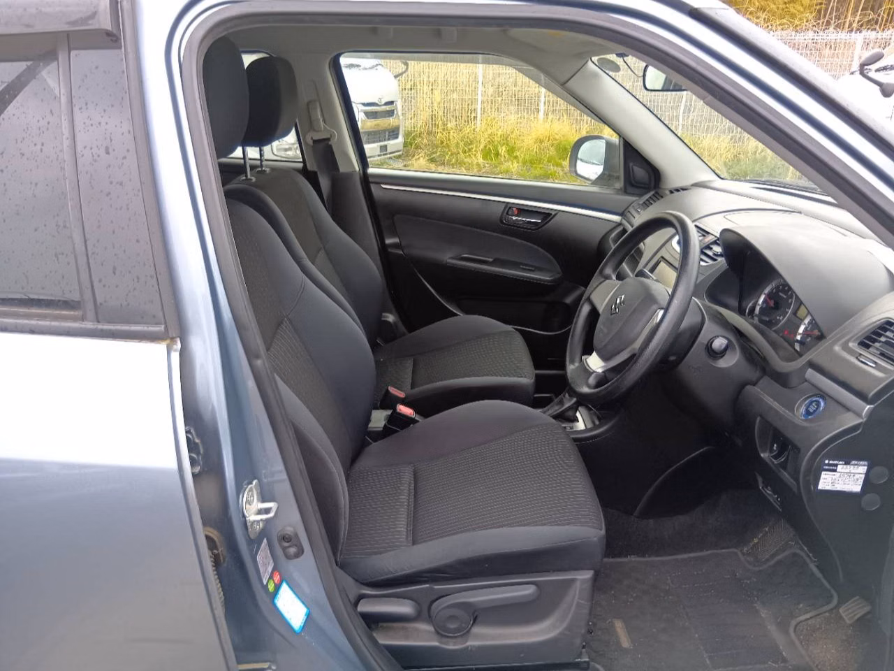 SUZUKI SWIFT