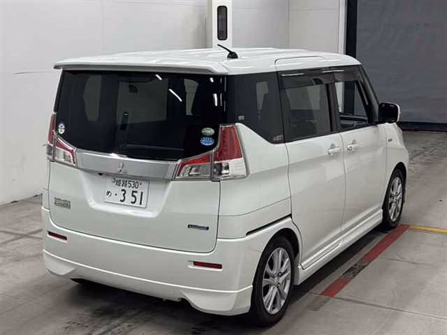MITSUBISHI DELICA D:2