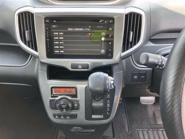 MITSUBISHI DELICA D:2
