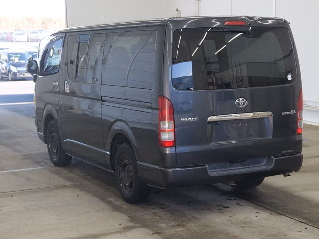 TOYOTA REGIUS ACE