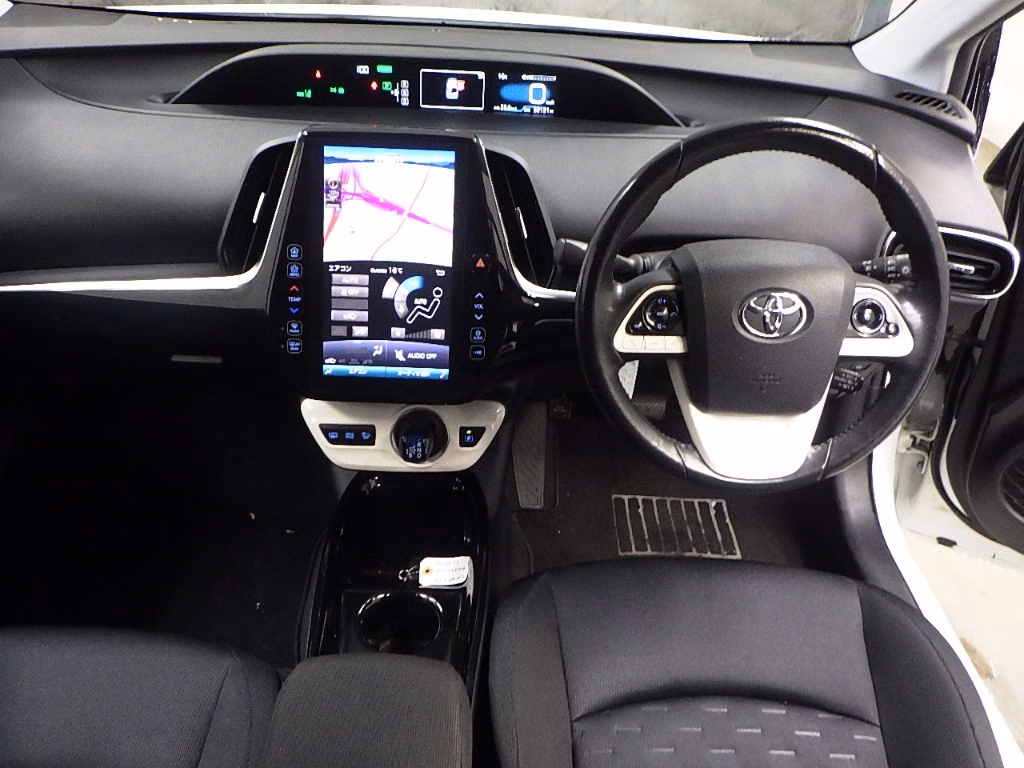 TOYOTA PRIUS PHV