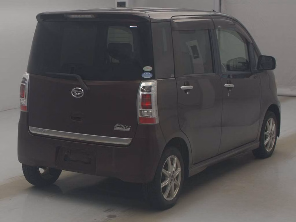 DAIHATSU TANTO EXE