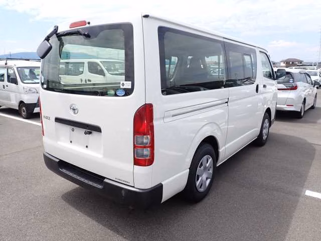 TOYOTA REGIUS ACE