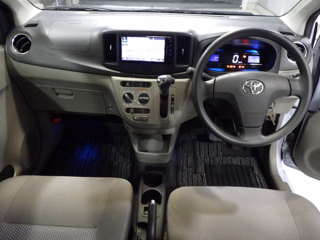 TOYOTA PIXIS EPOCH