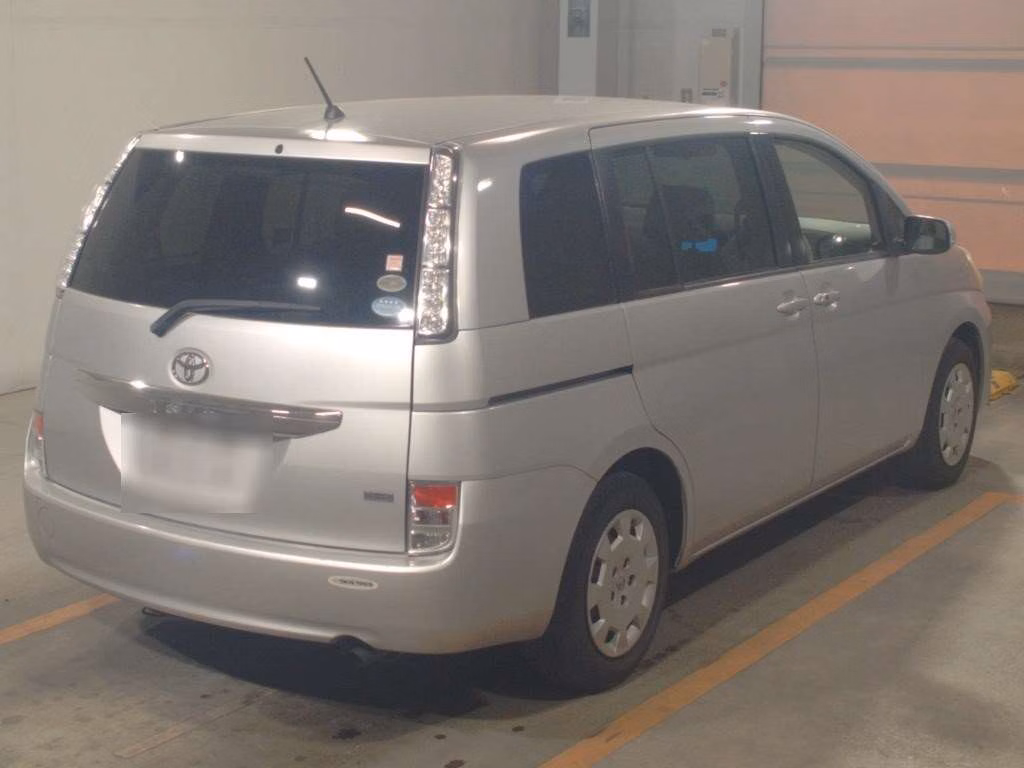 TOYOTA ISIS