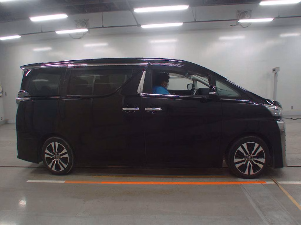 TOYOTA VELLFIRE