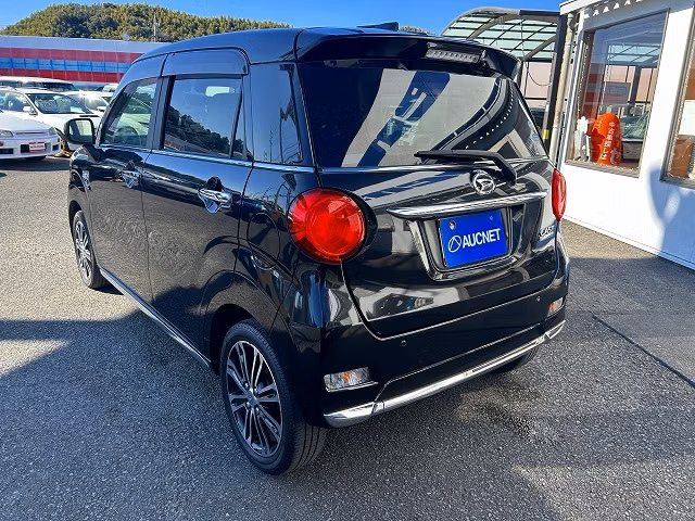 DAIHATSU CAST