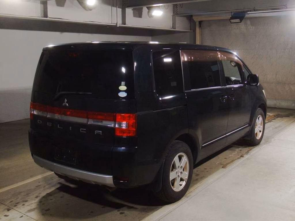 MITSUBISHI DELICA D:5