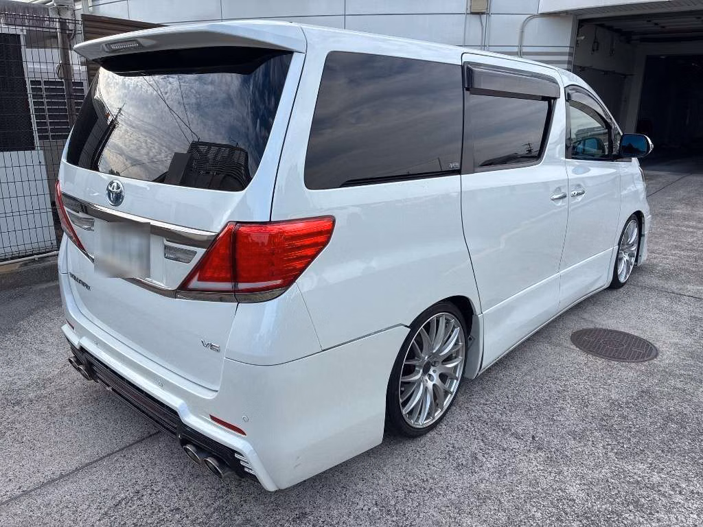TOYOTA VELLFIRE