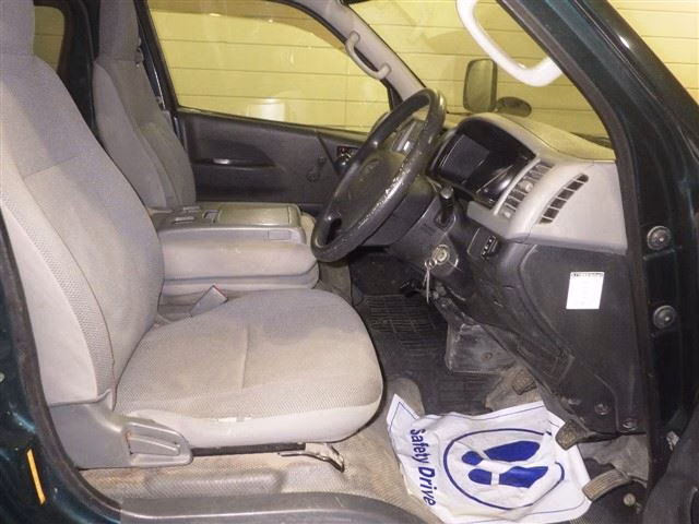 TOYOTA REGIUS ACE