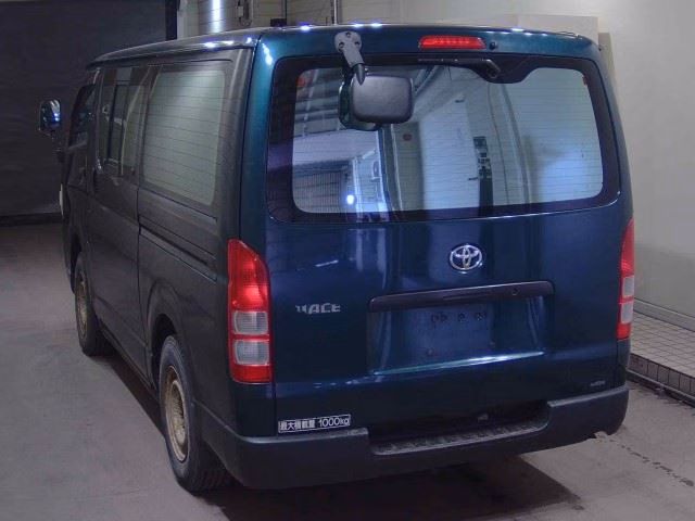 TOYOTA REGIUS ACE