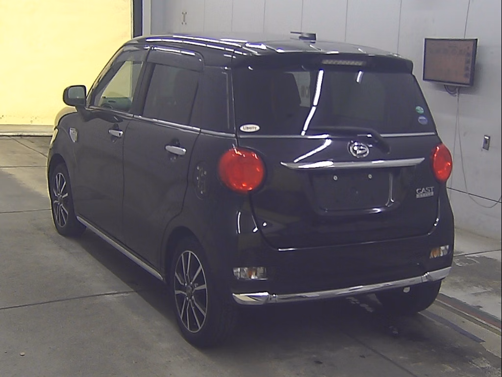 DAIHATSU CAST