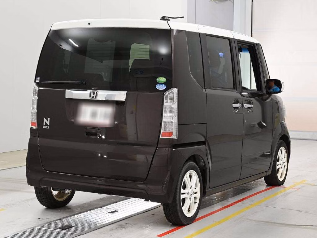 HONDA N-BOX