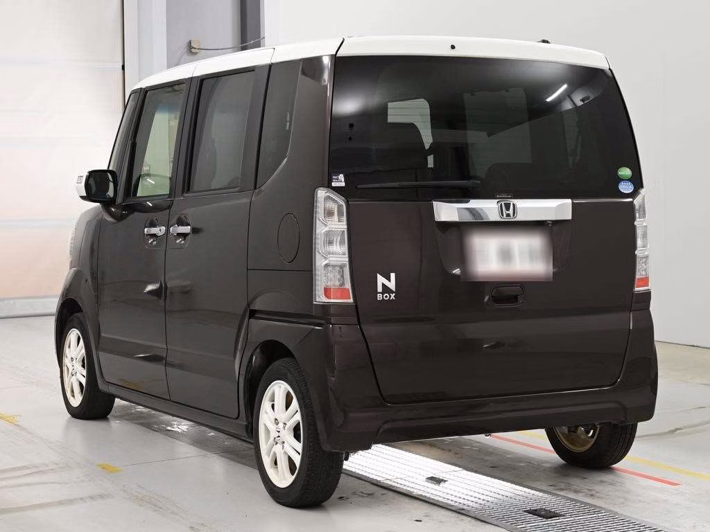 HONDA N-BOX