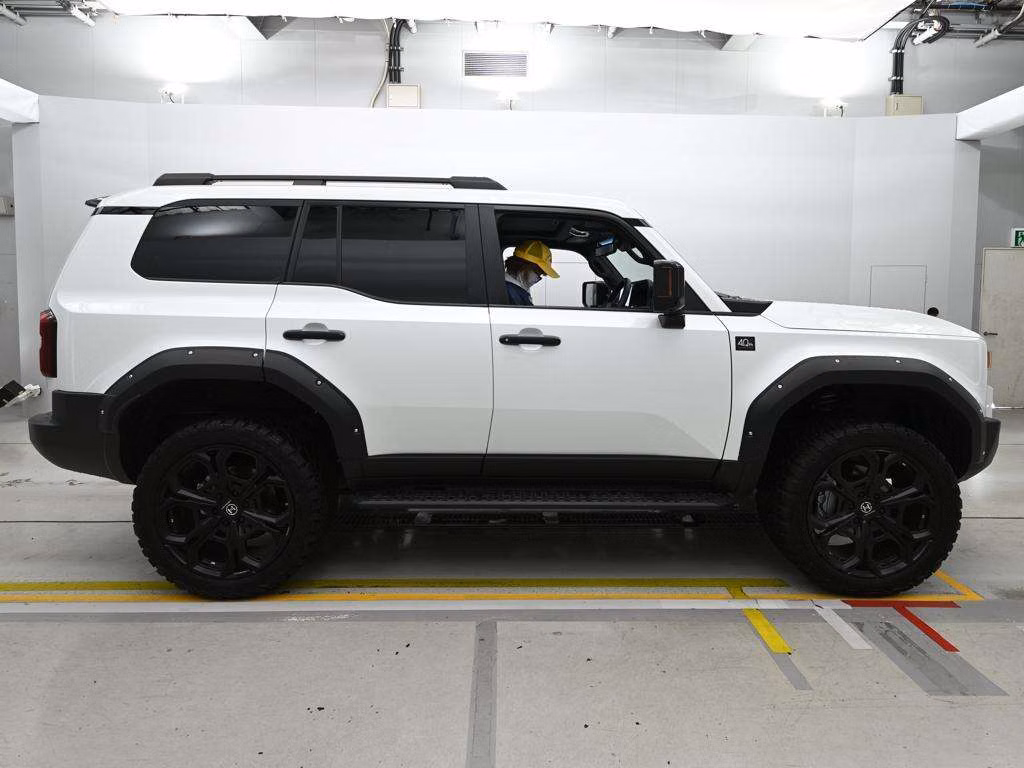 TOYOTA LAND CRUISER PRADO