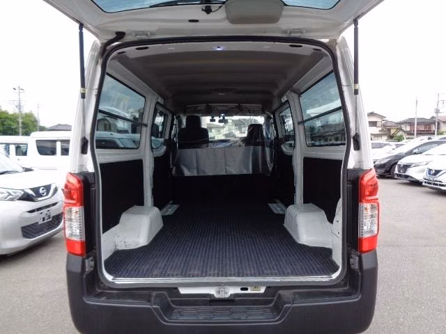 NISSAN CARAVAN