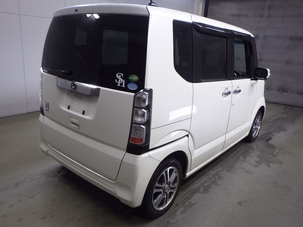 HONDA N-BOX