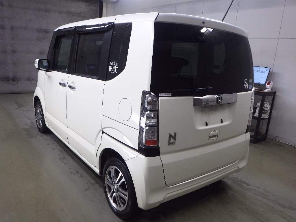 HONDA N-BOX