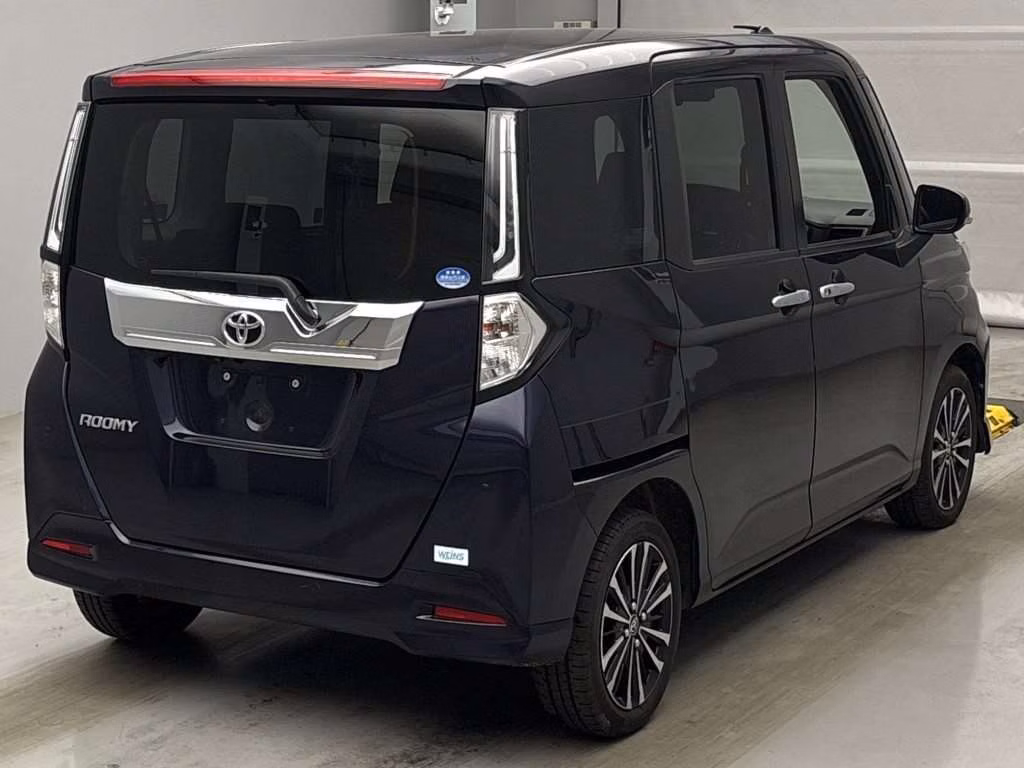 TOYOTA ROOMY