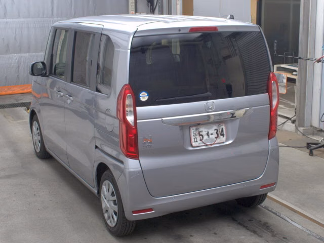 HONDA N-BOX