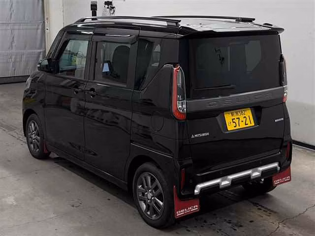 MITSUBISHI DELICA MINI