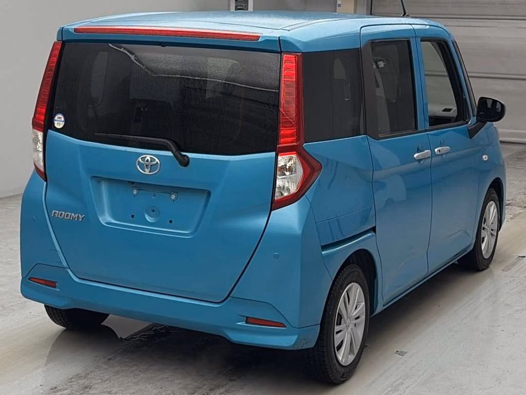 TOYOTA ROOMY