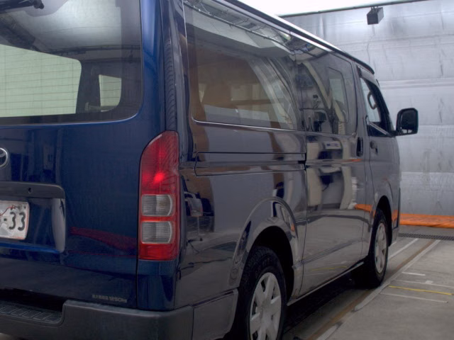 TOYOTA REGIUS ACE
