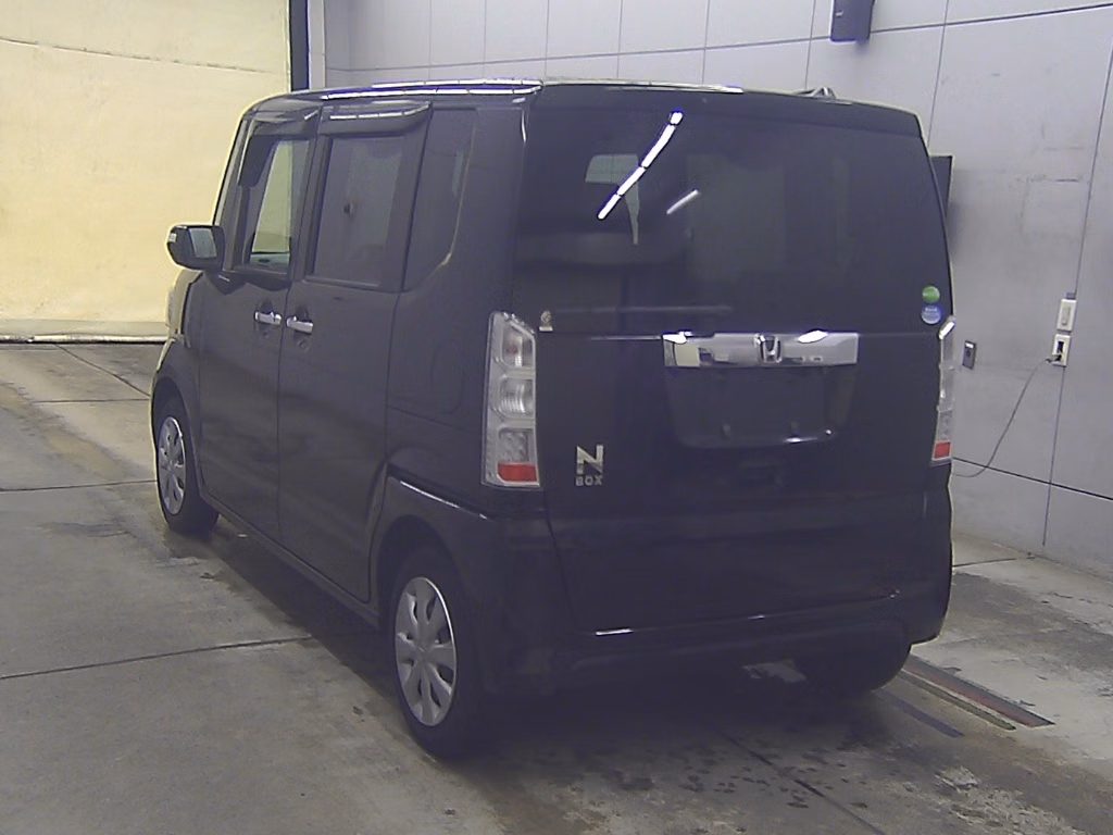HONDA N-BOX