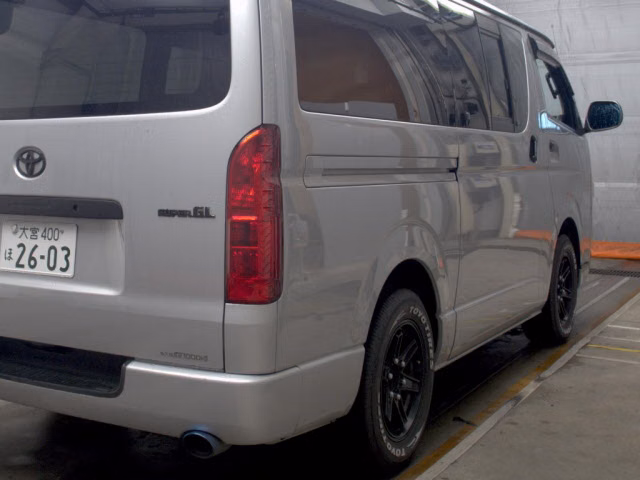 TOYOTA REGIUS ACE