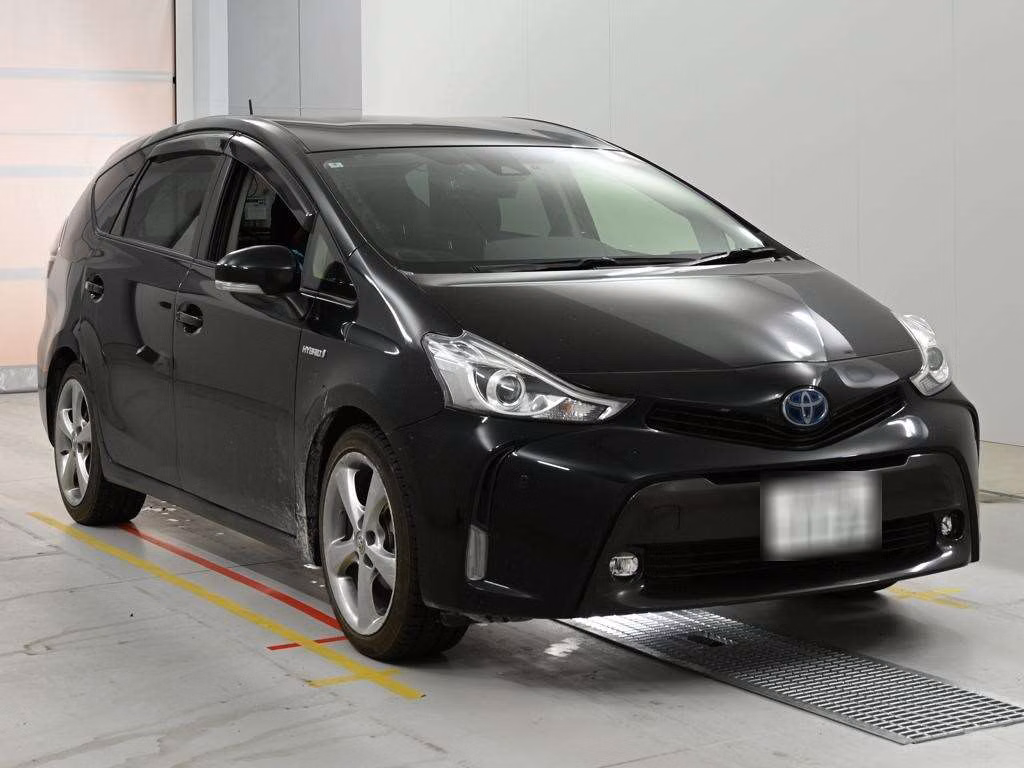 TOYOTA PRIUS ALPHA