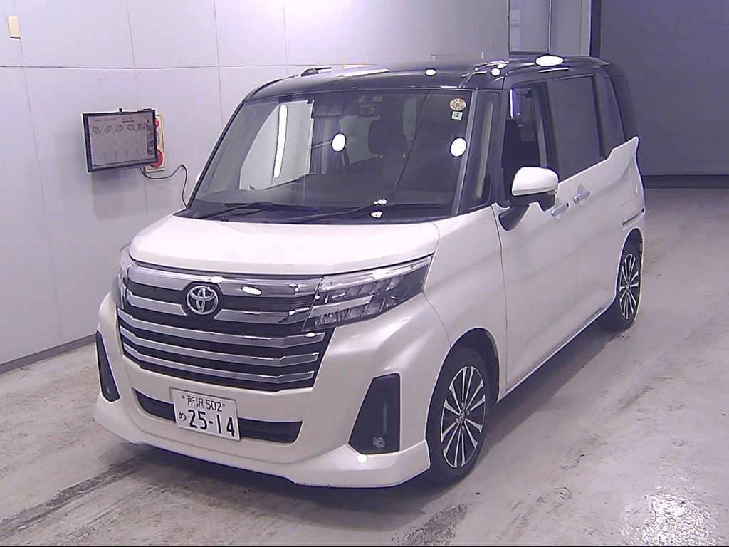 TOYOTA ROOMY