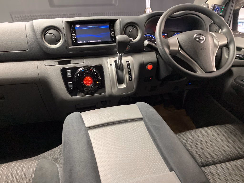 NISSAN NV350 CARAVAN