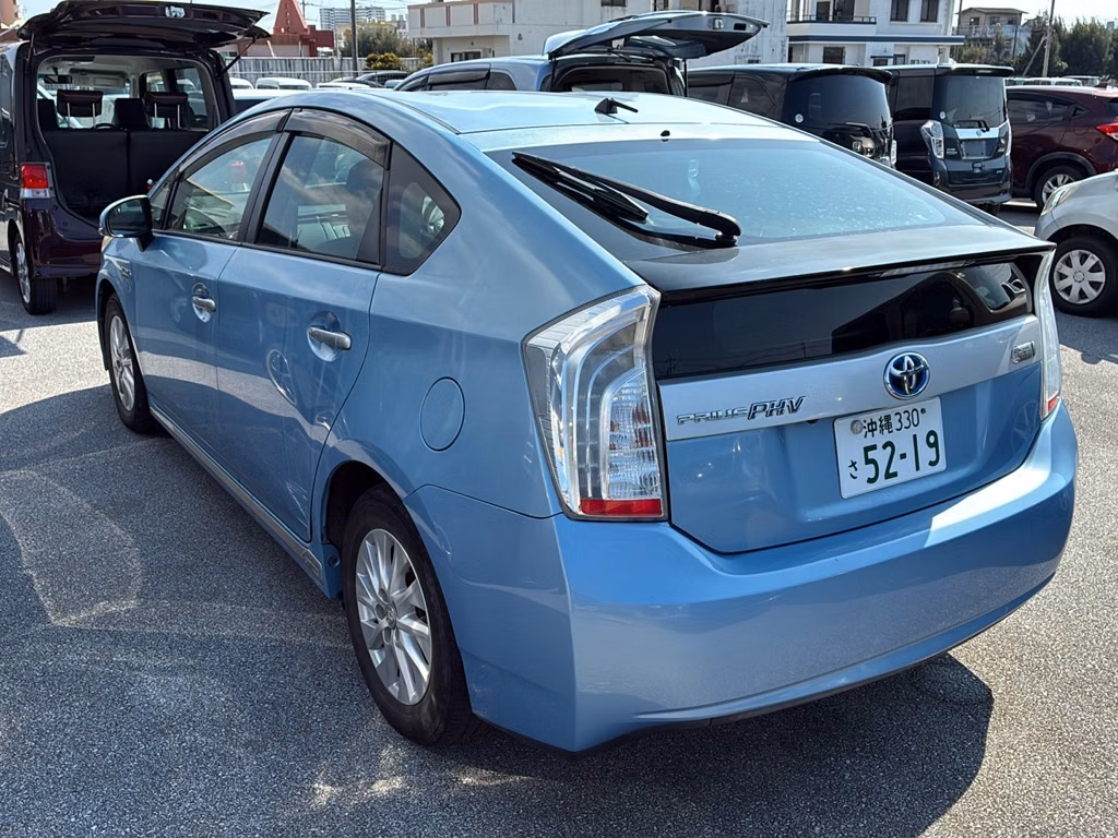 TOYOTA PRIUS