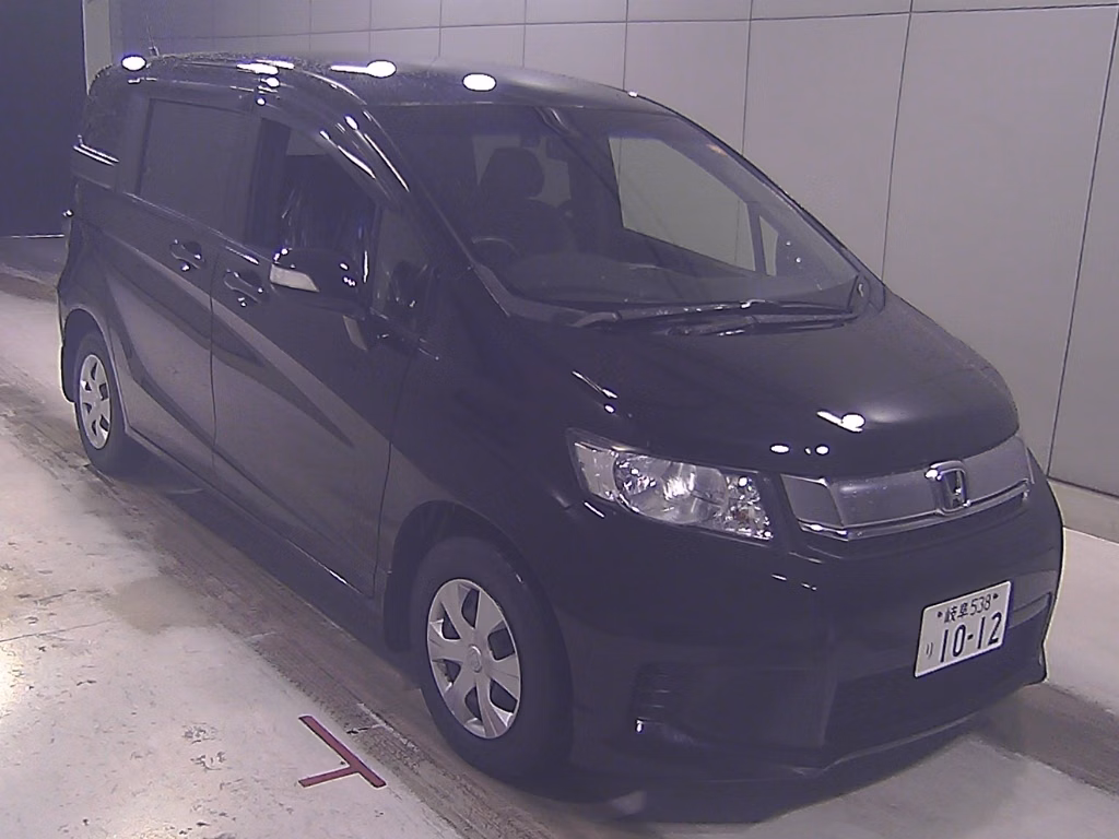 HONDA FREED SPIKE