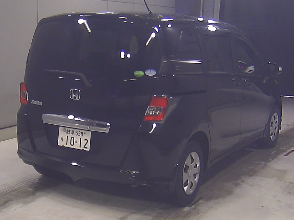 HONDA FREED SPIKE