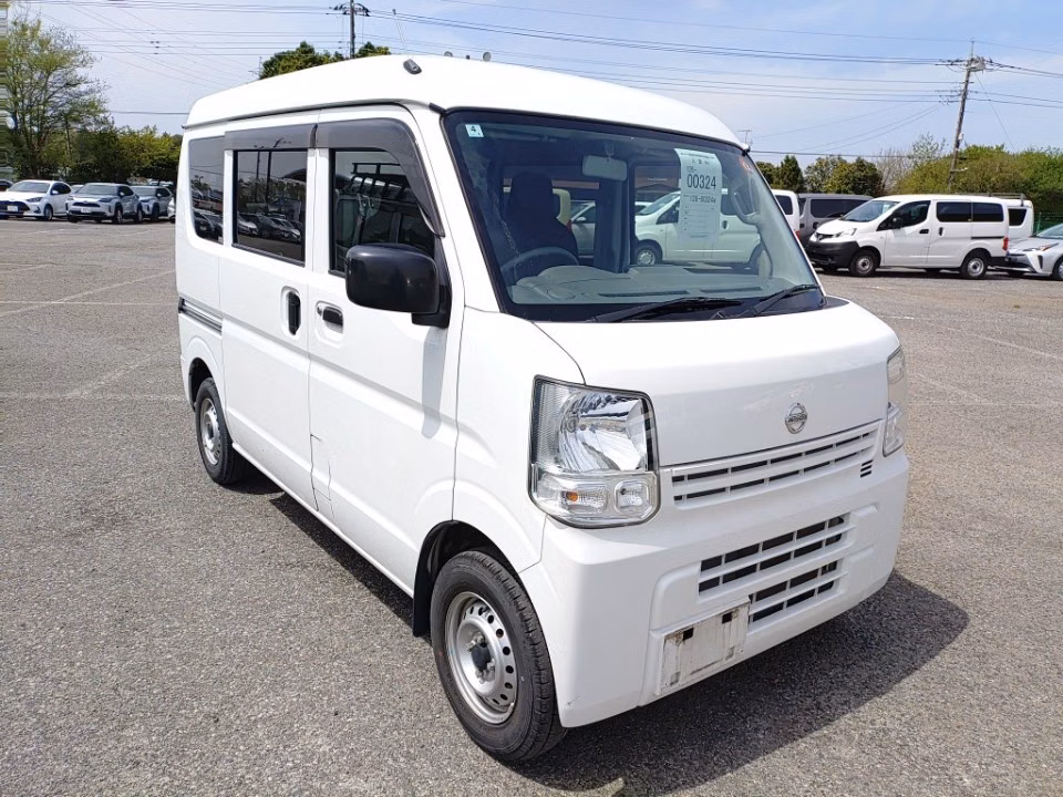 NISSAN NV100 CLIPPER