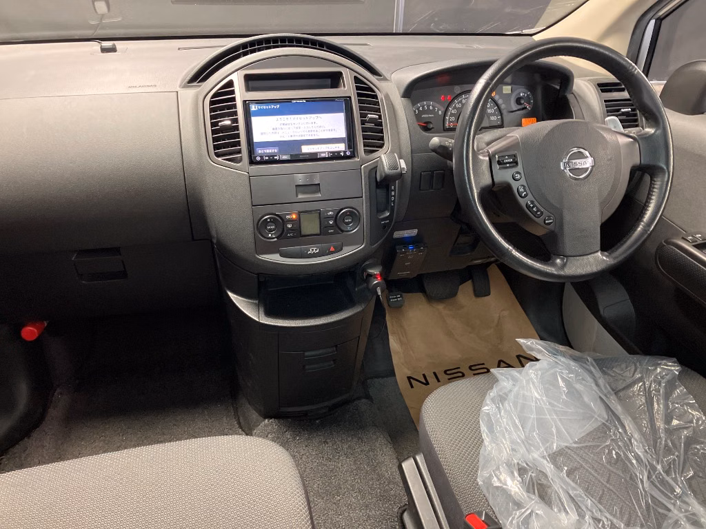 NISSAN LAFESTA