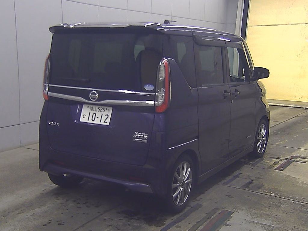 NISSAN ROOX