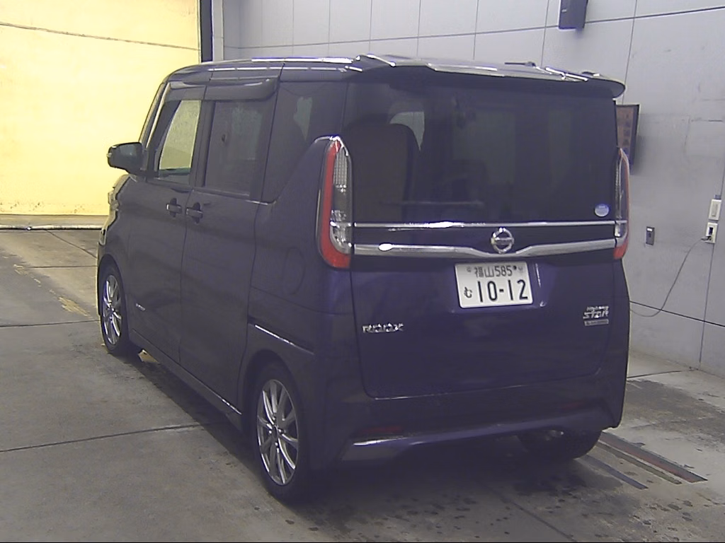 NISSAN ROOX