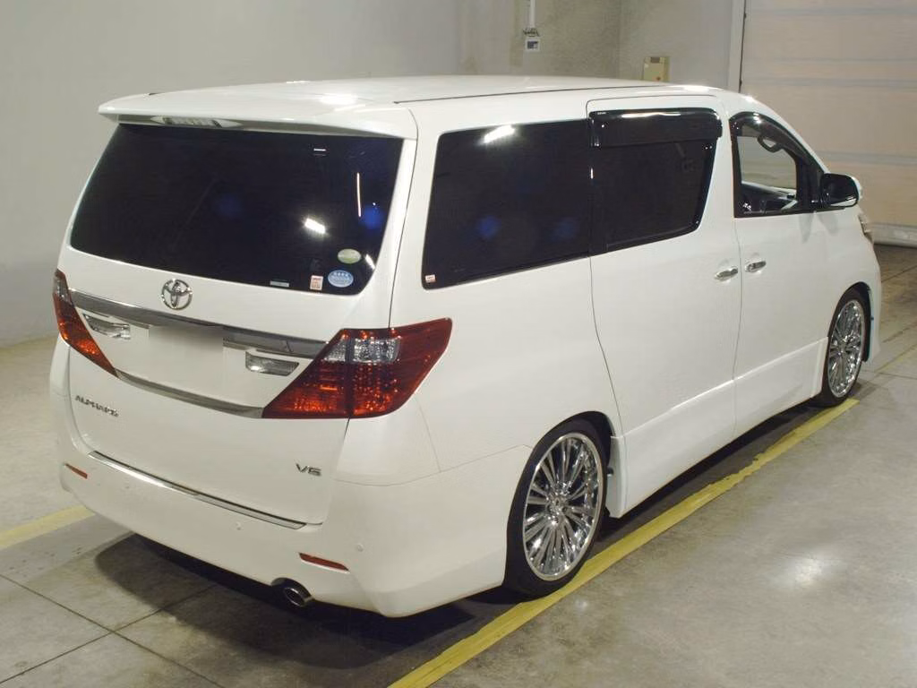 TOYOTA ALPHARD